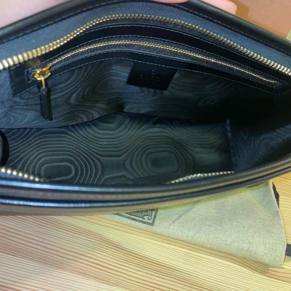 NEW GUCCI SMOOTH LEATHER COSMETIC CASE/CLUTCH - Picture 7 of 10